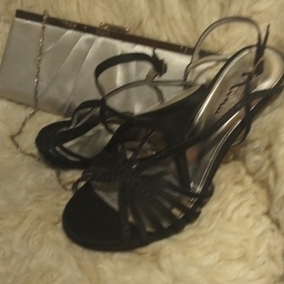 Heels - Picture 3 of 7